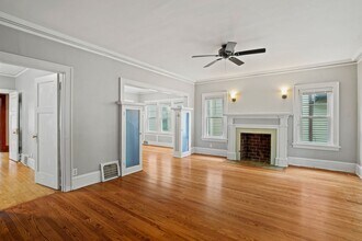 3038 N Maryland Ave in Milwaukee, WI - Building Photo - Building Photo