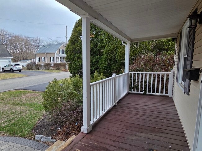 69 Pratt St in Avon, MA - Building Photo - Building Photo