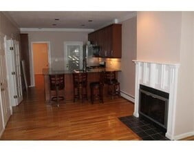 188 W 7th St in Boston, MA - Building Photo - Building Photo