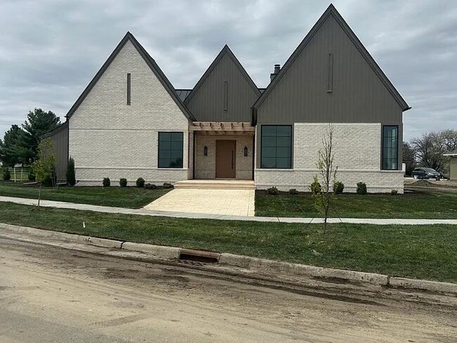 property at 2307 Middleton Rd