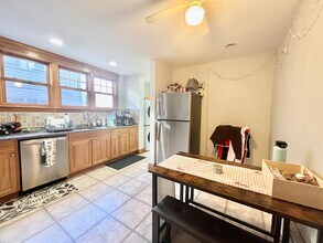 202 Calumet St, Unit 1 in Boston, MA - Building Photo - Building Photo