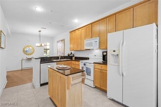 9118 Chula Vista St in Naples, FL - Building Photo - Building Photo