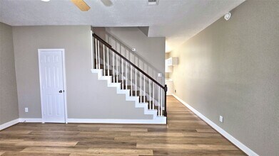 5803 Cinnamon Creek Cir in Houston, TX - Building Photo - Building Photo