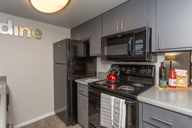 Sun Wood Senior Apartments in Peoria, AZ - Foto de edificio - Interior Photo