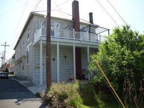 21 N Lobb Ave in Pen Argyl, PA - Building Photo - Building Photo