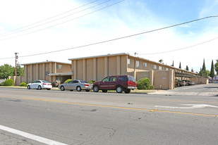 Cambridge Court Apartments