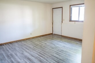 4406 Castlewood Pl in Ames, IA - Building Photo - Building Photo