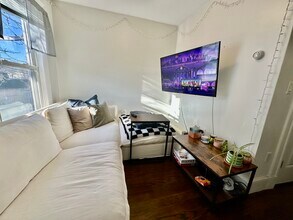 294 Windsor St in Cambridge, MA - Foto de edificio - Building Photo