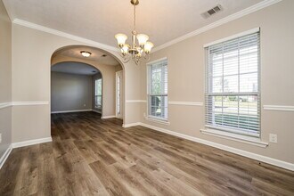 413 Grove Park Dr in Locust Grove, GA - Foto de edificio - Building Photo