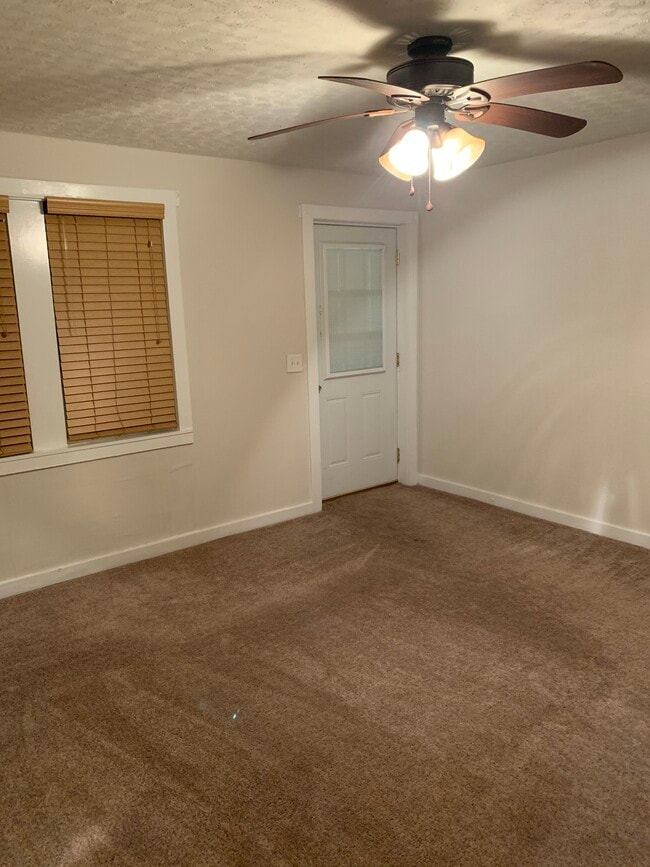 279 Oak Dr, Unit 279 in Coraopolis, PA - Building Photo - Building Photo