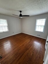 707 Cottonwood Dr in Bowling Green, KY - Foto de edificio - Building Photo