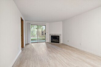 6160 SW Alice Ln in Beaverton, OR - Building Photo - Building Photo