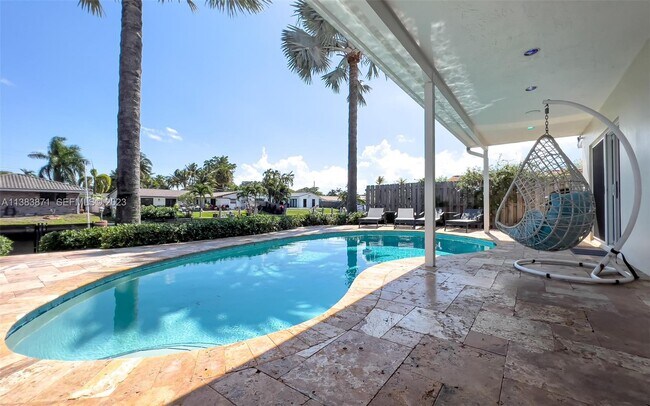 1466 NE 57th Ct in Fort Lauderdale, FL - Foto de edificio - Building Photo