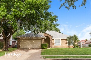8345 O Hara Ln in Fort Worth, TX - Building Photo