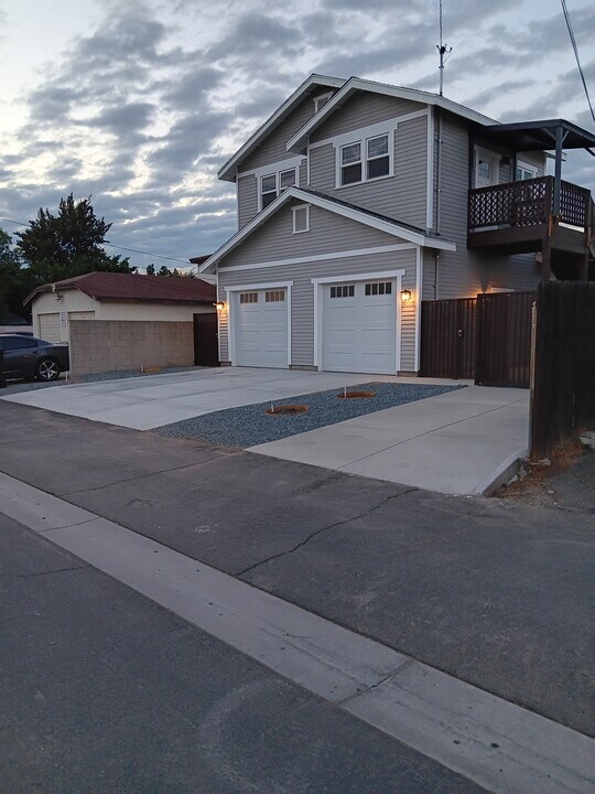734 E F St, Unit #B in Ontario, CA - Building Photo