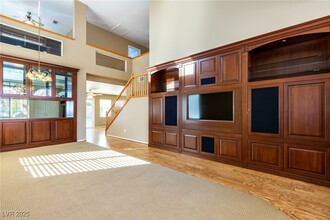 10329 Hunters Meadow Ave in Las Vegas, NV - Building Photo - Building Photo