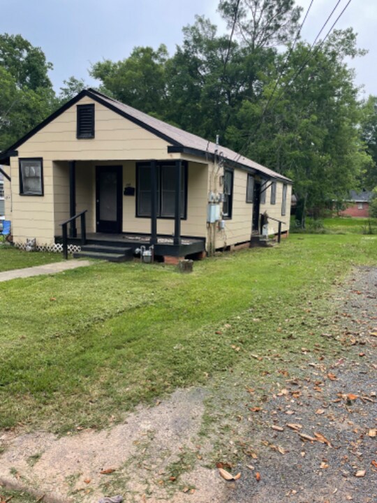67 Eastwood Blvd in Alexandria, LA - Building Photo