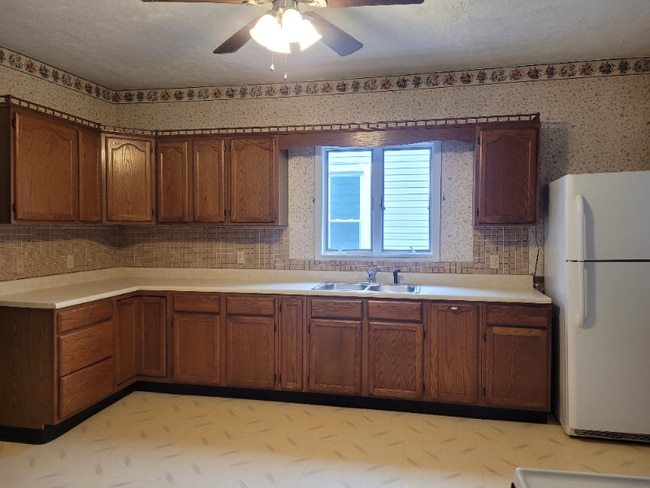 property at 2647 Chestnut St