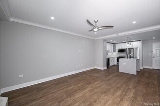 1100 Avalon St in Glen Cove, NY - Building Photo - Building Photo