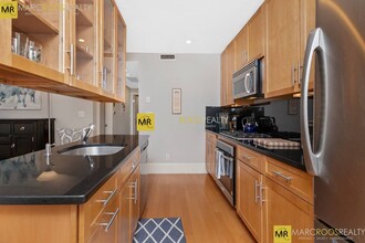 70 E Brookline St, Unit 1 in Boston, MA - Building Photo - Building Photo