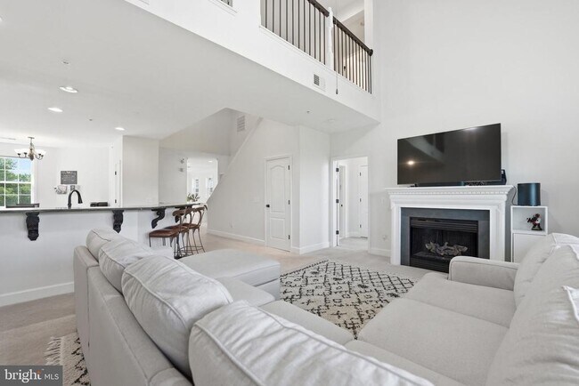property at 13940 Greendale Dr