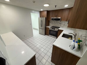 15 Spencer Rd, Unit 12E in Boxborough, MA - Foto de edificio - Building Photo