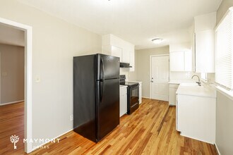 9317 Eastern Ave in Kansas City, MO - Foto de edificio - Building Photo