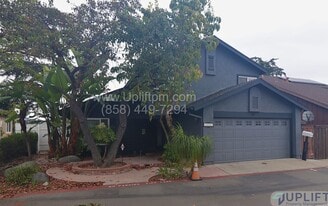 2807 Ledgetop Pl in Spring Valley, CA - Building Photo