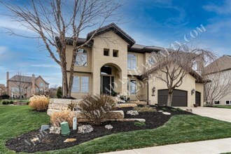 11620 S Gleason Rd in Olathe, KS - Foto de edificio - Building Photo