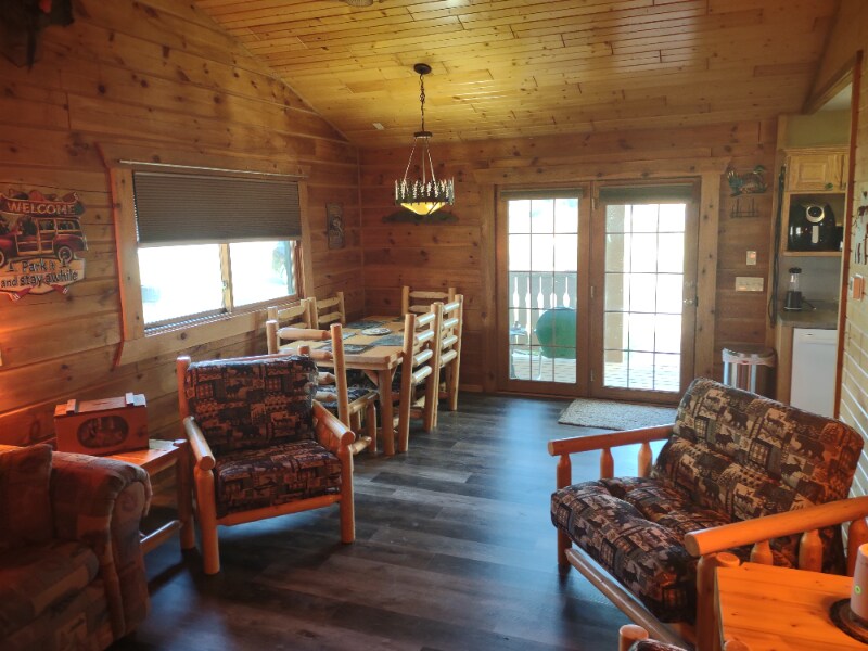 424 Overlook Ct in Warrens, WI - Building Photo