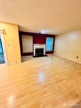 94 Van Liew Ct in East Brunswick, NJ - Building Photo - Building Photo