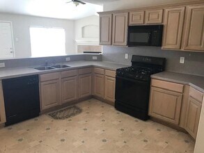 19602 River Bottom Rd in Katy, TX - Building Photo - Building Photo