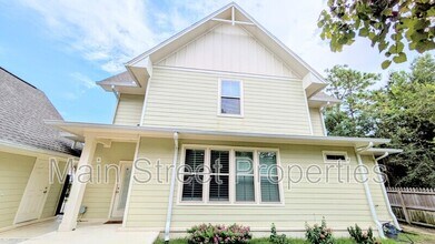 10692 Squall Line Rd in Pensacola, FL - Building Photo - Building Photo