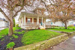 306 D Ave in Kalona, IA - Building Photo