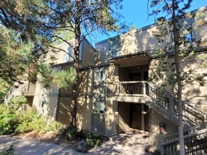 19717 SW Mount Bachelor Dr in Bend, OR - Building Photo - Building Photo