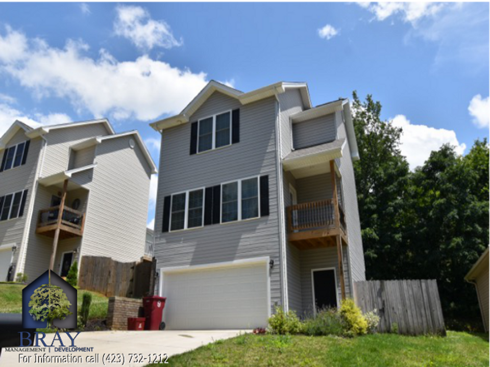 142 Ridge Pointe in Johnson City, TN - Building Photo