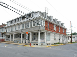 25 - 31 E Main St in Newville, PA - Building Photo - Building Photo