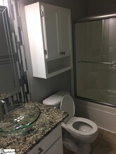 324 Hampton Ridge Dr in Greer, SC - Building Photo - Building Photo