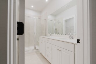 9454 Munsing Dr in Charlotte, NC - Building Photo - Building Photo