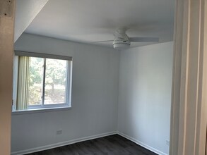 1001 Buccaneer Dr in Schaumburg, IL - Building Photo - Building Photo