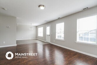 675 Holland Ridge Dr in La Vergne, TN - Foto de edificio - Building Photo