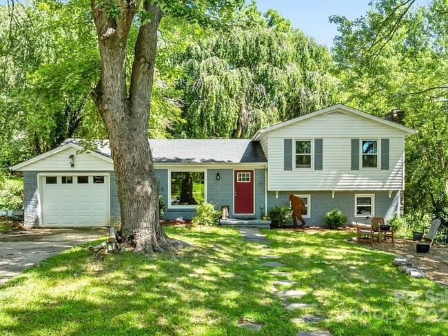 6 Morgan Blvd