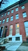 2205 E Pratt St in Baltimore, MD - Building Photo