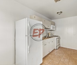 4203 Compton Ln in Bellmead, TX - Building Photo - Building Photo