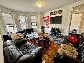 872 Huntington Ave in Boston, MA - Foto de edificio - Building Photo