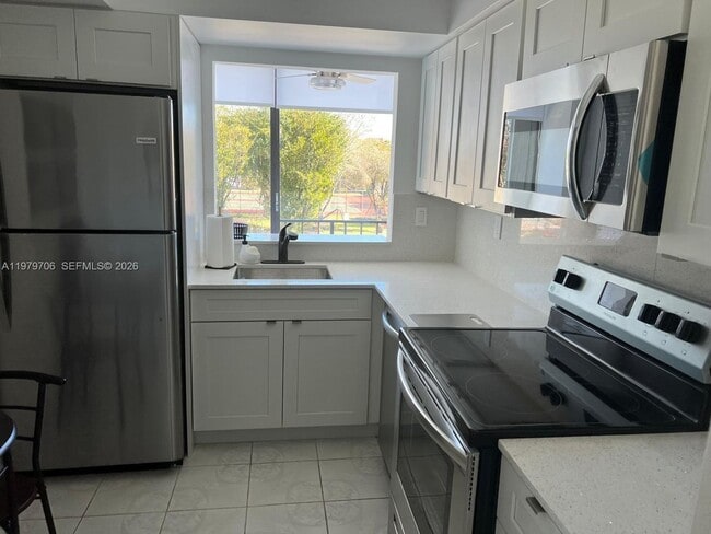 9440 W Flagler St in Miami, FL - Building Photo - Building Photo