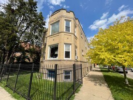 1322 W 57th St, Unit 2 in Chicago, IL - Building Photo