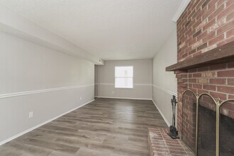 7823 Highbanks Ct in Charlotte, NC - Building Photo - Building Photo
