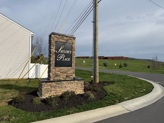 1047 Saylors Pl in Jonesborough, TN - Building Photo - Building Photo