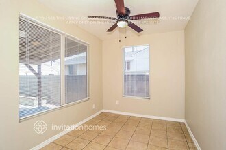 10821 Rosecrans Ave in Norwalk, CA - Foto de edificio - Building Photo